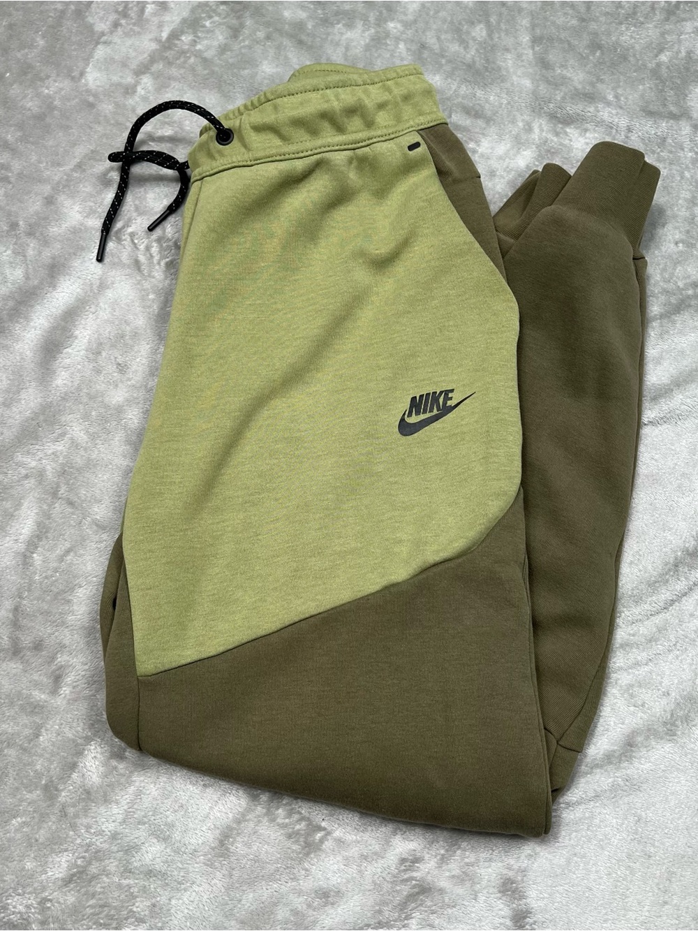 Nike NSW Tech Fleece Joggers Mens S Green Two Tone Sweatpant Athletic CU4495-222